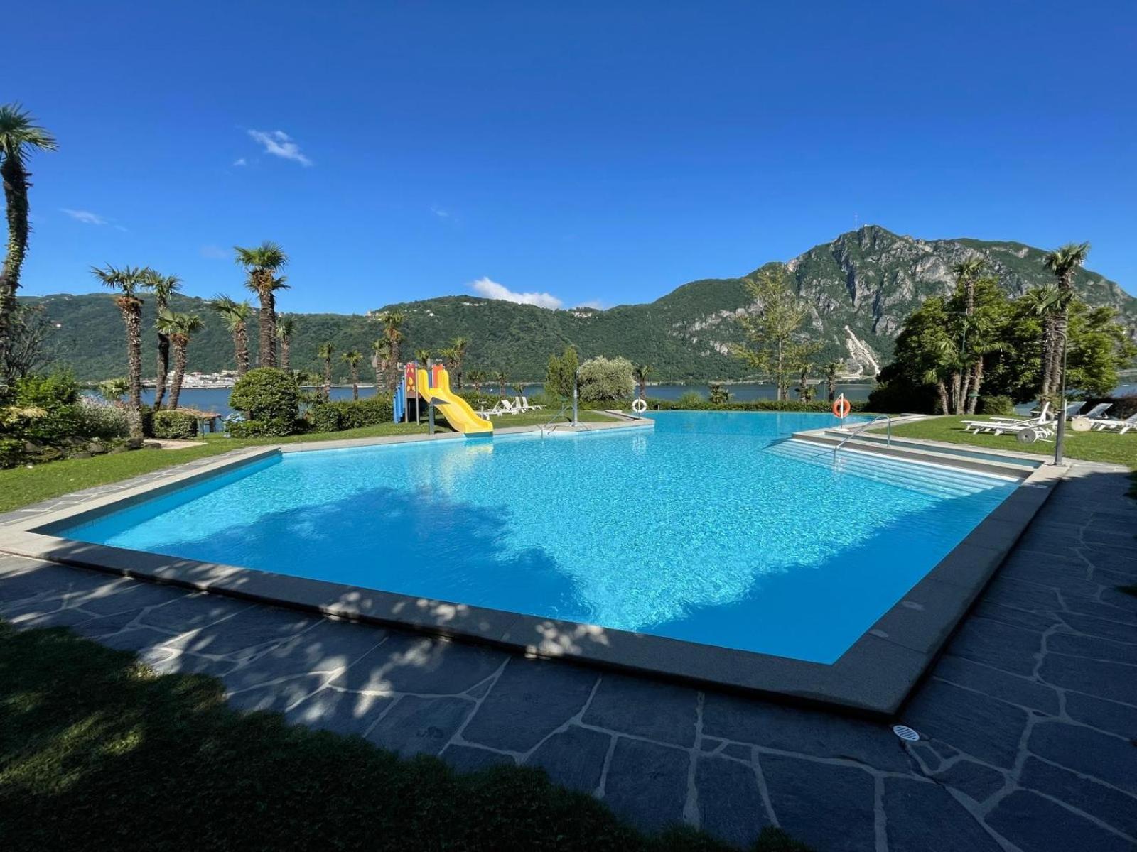 Luganersee, Pool, Strand, Parkplatz, Suite 204 Биссоне Экстерьер фото